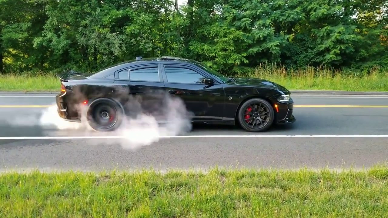 2016 Dodge Charger Srt Hellcat Monster Burnout 4K