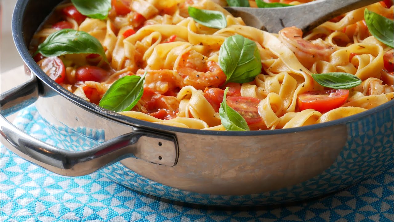 One Pot Pasta mit Garnelen (Rezept) || One Pot Pasta with Shrimps (Recipe) || [ENG SUBS
