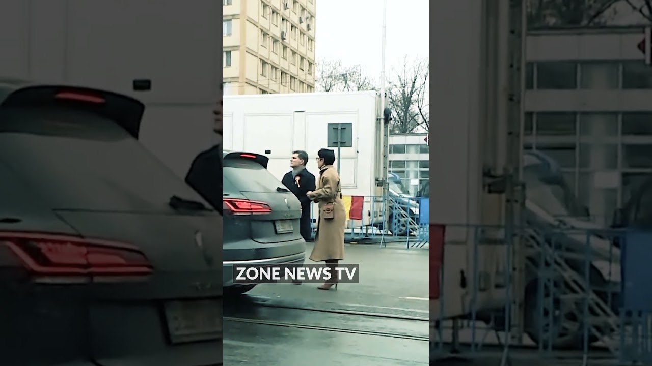 Momente comice cu Nicușor Dan &icirc;ncurcat de mașina spp - ului la Iași de ziua Unirii
