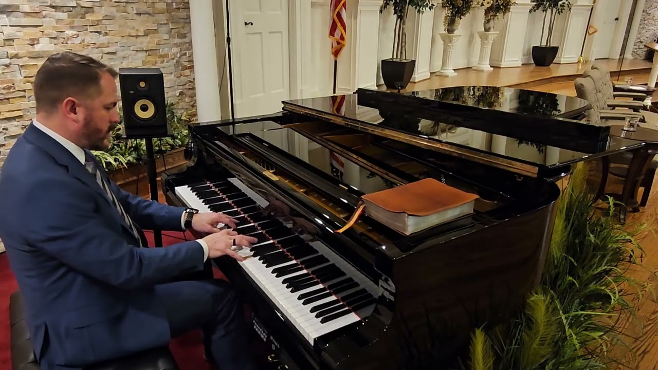 Sunday Piano Hymns (02/08/2026)