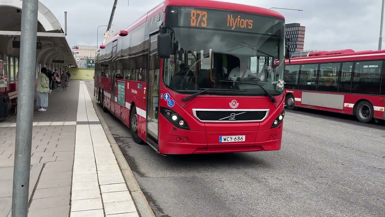 Nobina 5457 Nobina 7709 Nobina 3089 Keolis 7170