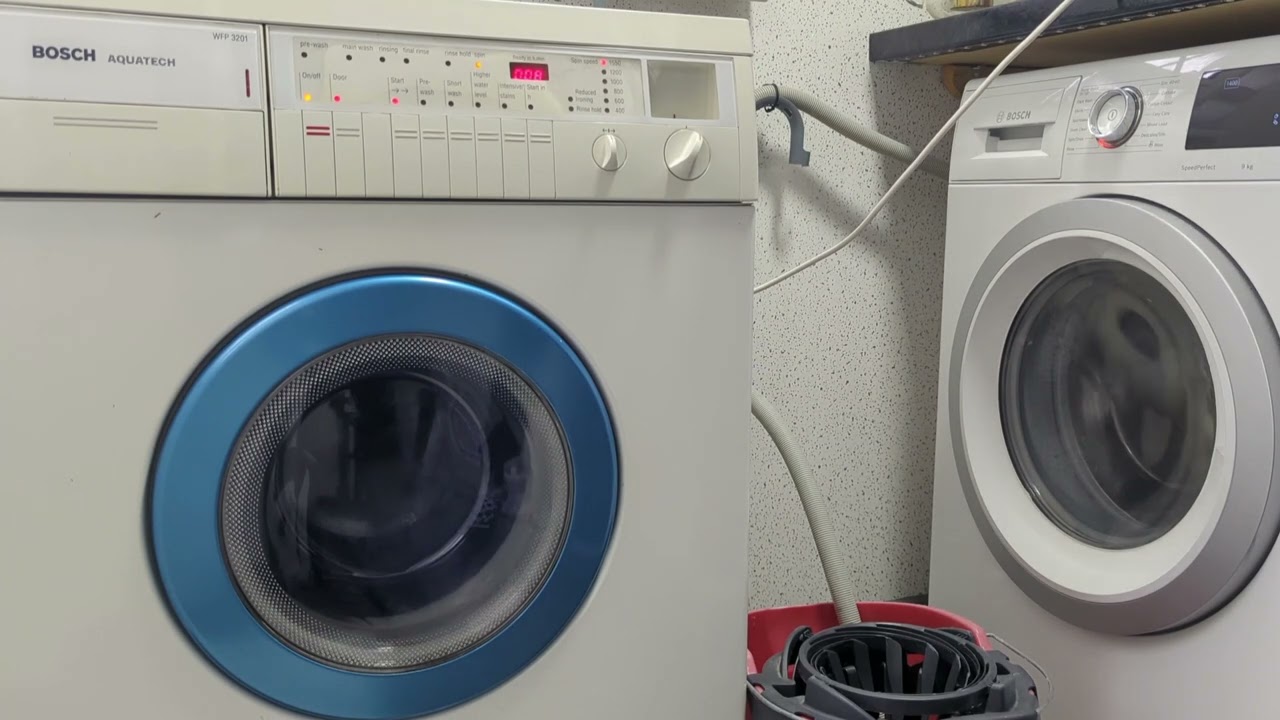 Bosch WFP3201 Vs Serie 6 - Rinse & Spin Race (Gone Slightly Wrong)