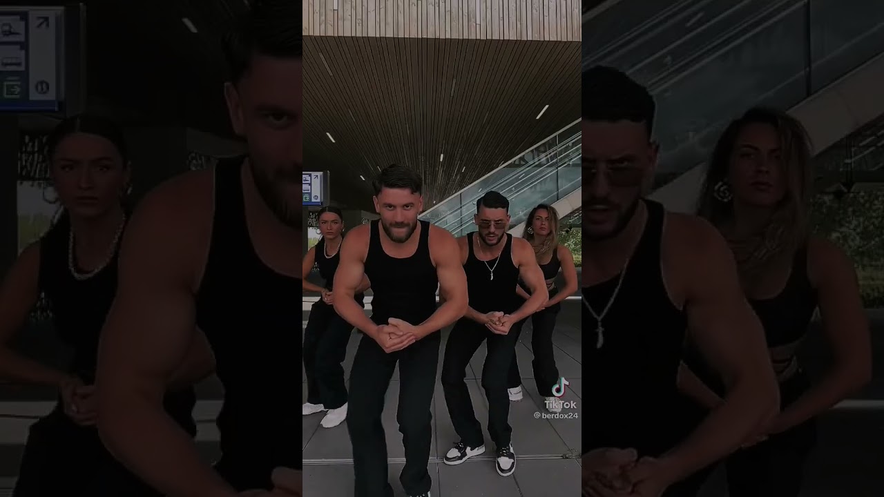 Ashley look at me..tiktok 