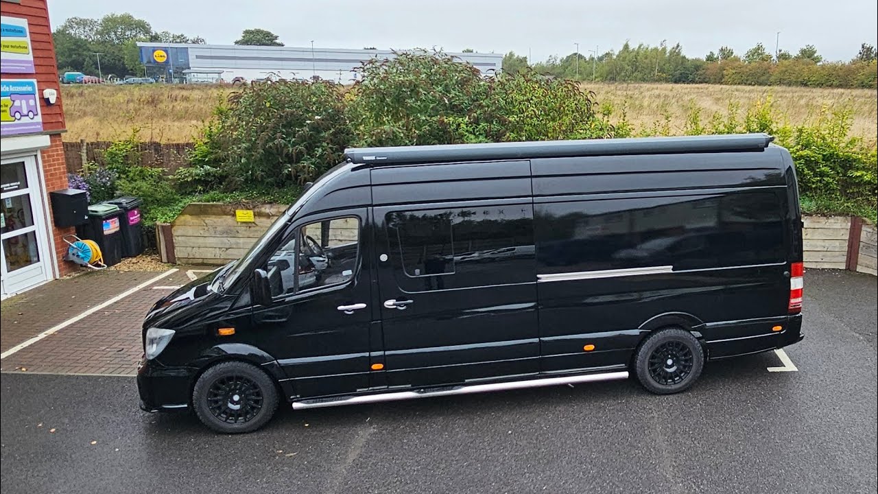 For.Sale Mercedes  Sprinter race van van conversion 2013.150k miles.2/3 berth 3 belts towbar 5.91m 