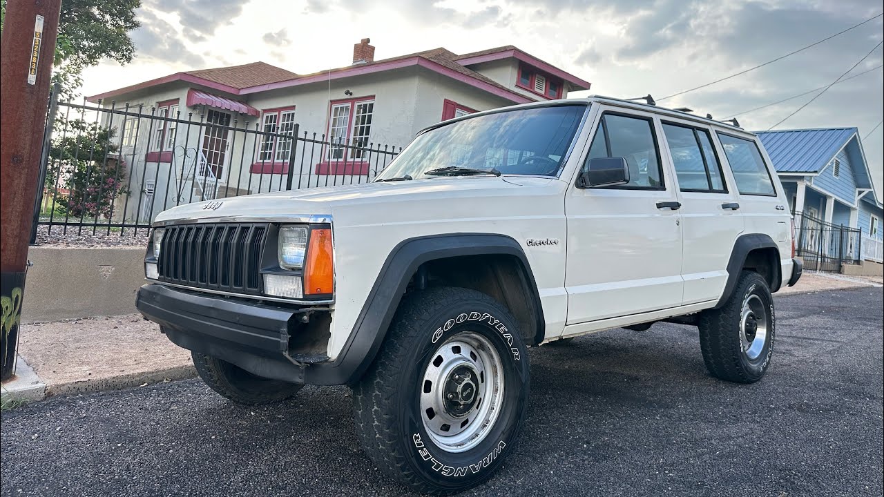 1986 Jeep Cherokee 4x4 | Interior & Exterior Walkaround