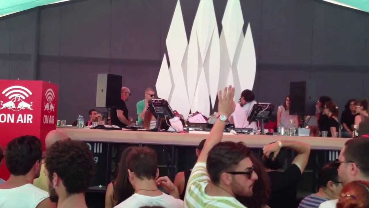 Ricardo Villalobos b2b Raresh @ Sunwaves 14 (3)
