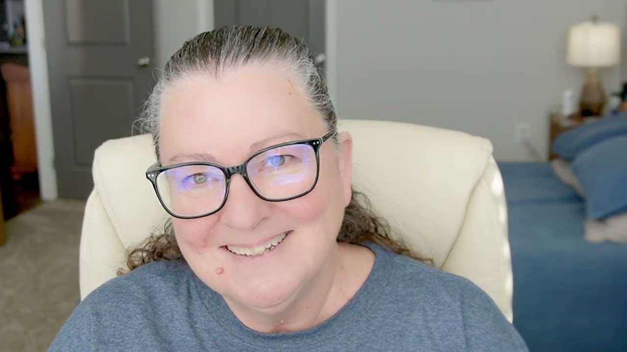 Vlogmas Day 19 Year In Review