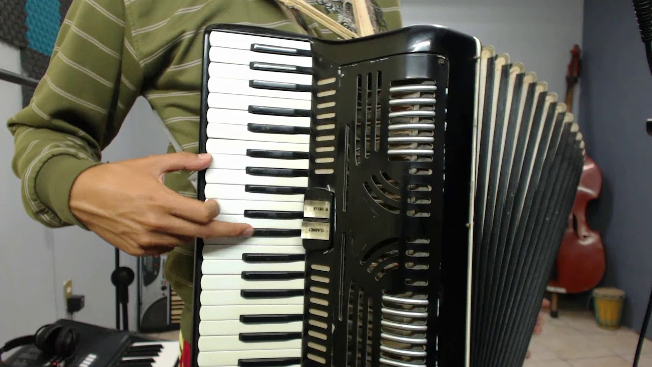 Dos Coronas A Mi Madre - Tutorial Para Acordeon de Teclas