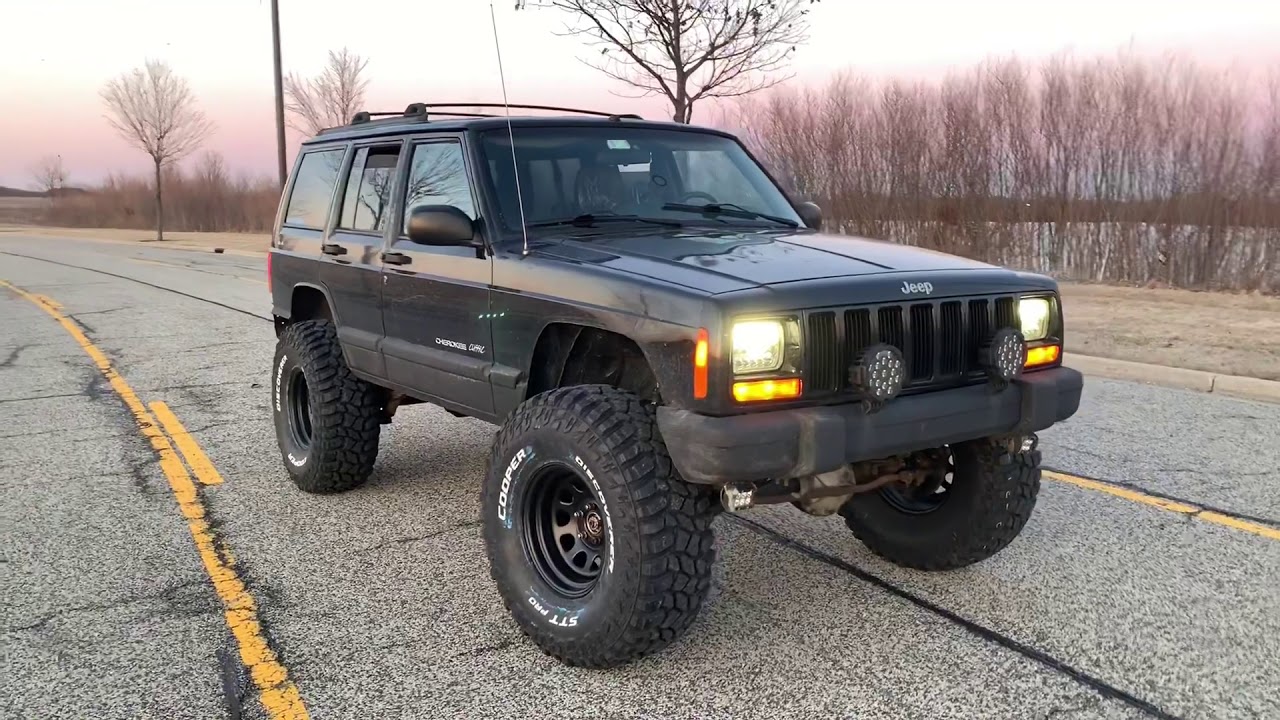 Jeep Cherokee XJ 35&rdquo; Inch Tire Walkaround