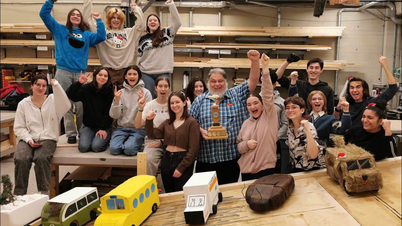 Pinewood Large Car Racing Stagecraft Derby (Kub Kar)
