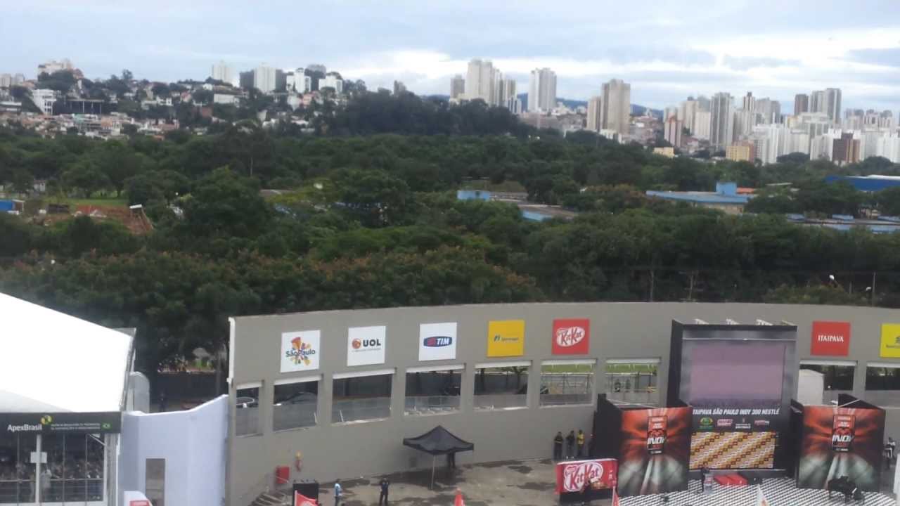 Rasante dos caças da FAB no Anhembi - INDY 300 - 2012