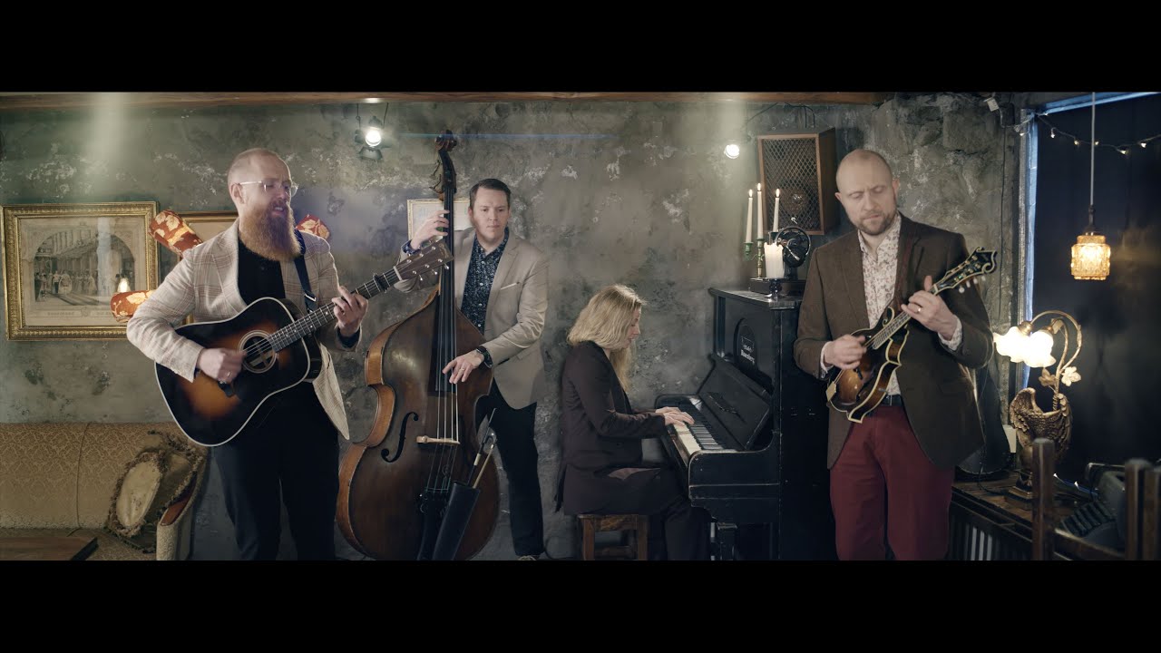 BREK /// Hálftómt glas (Official Music Video)