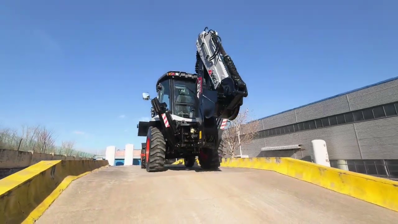 AOLITE new BL90 backhoe loader is equipped with  Carraro gearbox and axles.