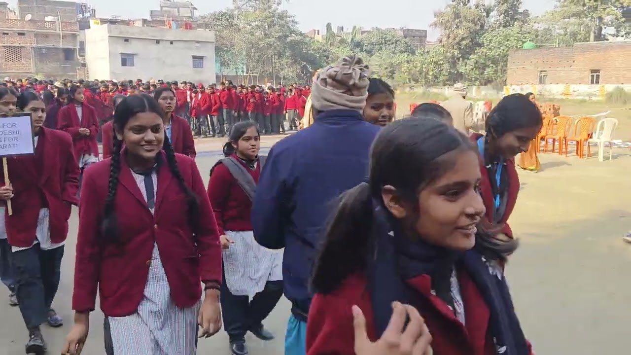 राष्ट्रीय युवा दिवस के अवसर पर आज सरस्वती विद्या मंदिर  में ''स्वदेशी जागरण दौड़' का आयोजन किया गया।