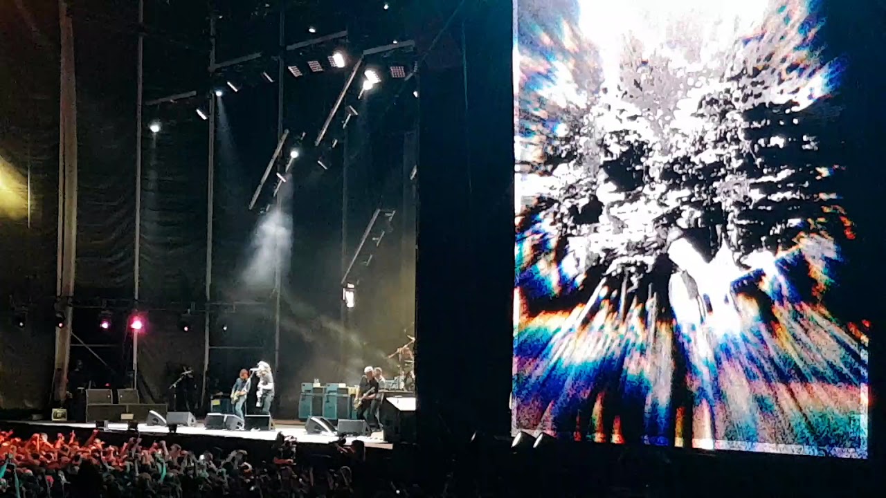 Foo Fighters - Run + All My Life (HD) Vélez Sarsfield 07/03/2018