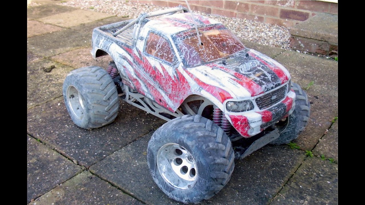 FG 1/5 scale Monster Trucks just messing around