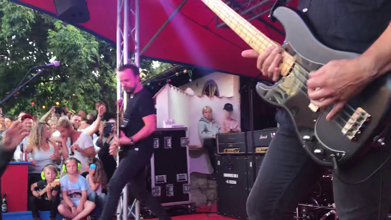 Dizzy Mizz Lizzy: Waterline - live @ Gæstgiveren, Allinge, Denmark 19 July 2018