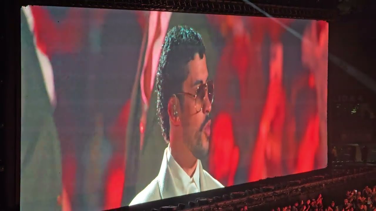 Bad Bunny en Medellín EXPLOTA con Callaíta — El HIT que ENLOQUECIÓ al Estadio!