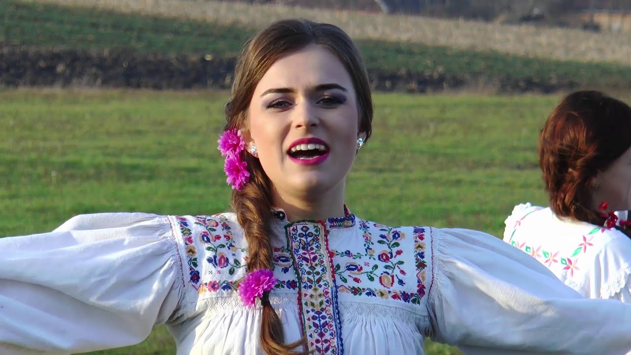 Georgiana Marina - TĂT AŞTEPT TOAMNA DE-UN AN