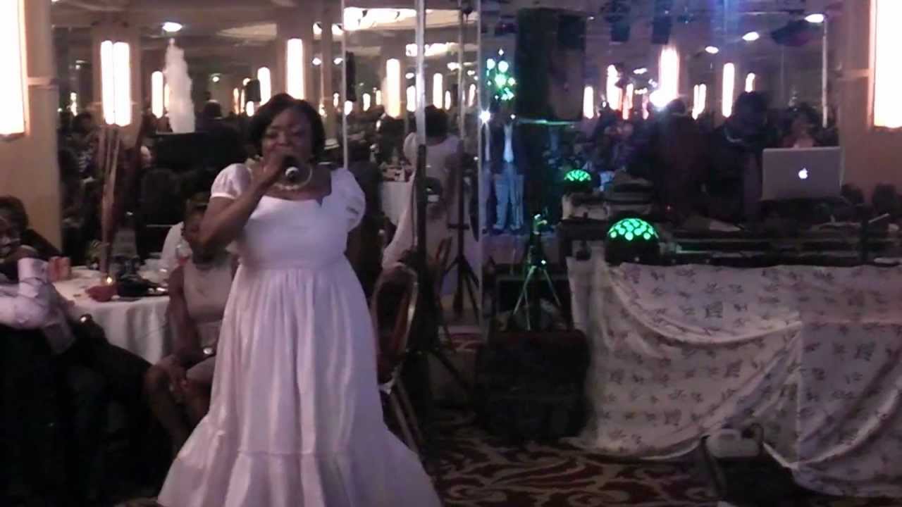 Tonsha De Paris -je suis jolie.MTS