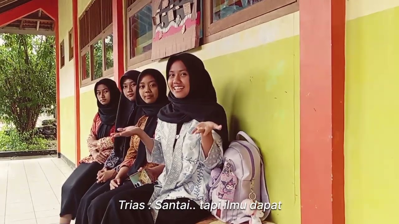 Film tentang Gelombang Cahaya dan Bunyi