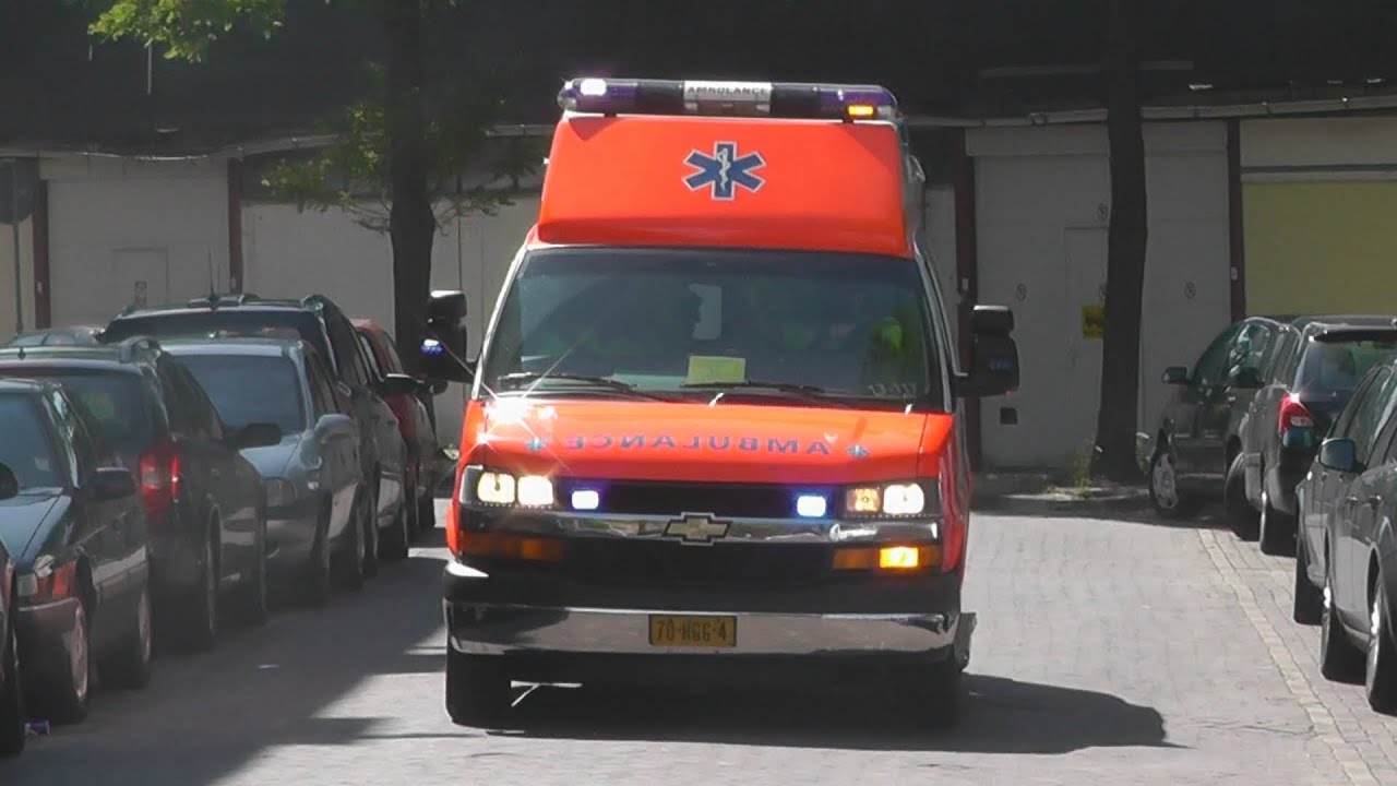 [SERIE] Oude Video's van Amsterdamse (Chevrolet) Ambulance 13-117 met spoed! #4 (501)