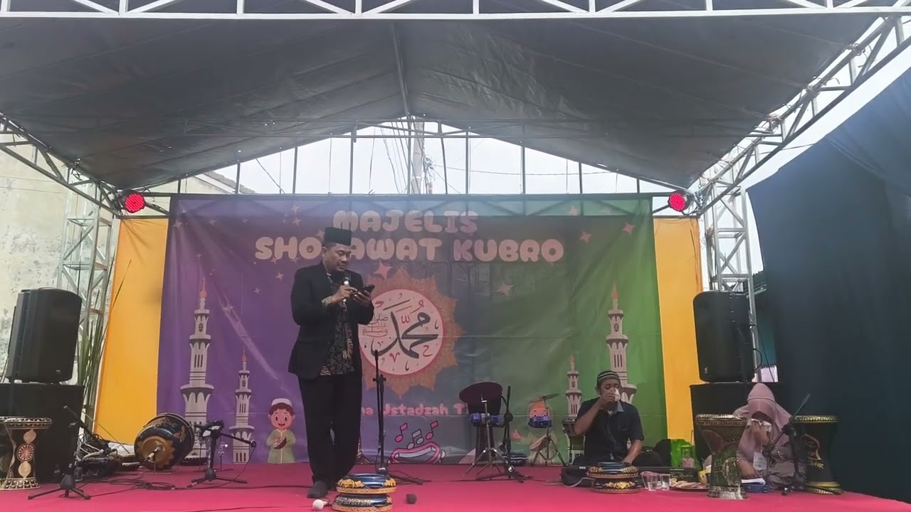 Baca Puisi di Majelis Sholawat Kubro Sidoarjo