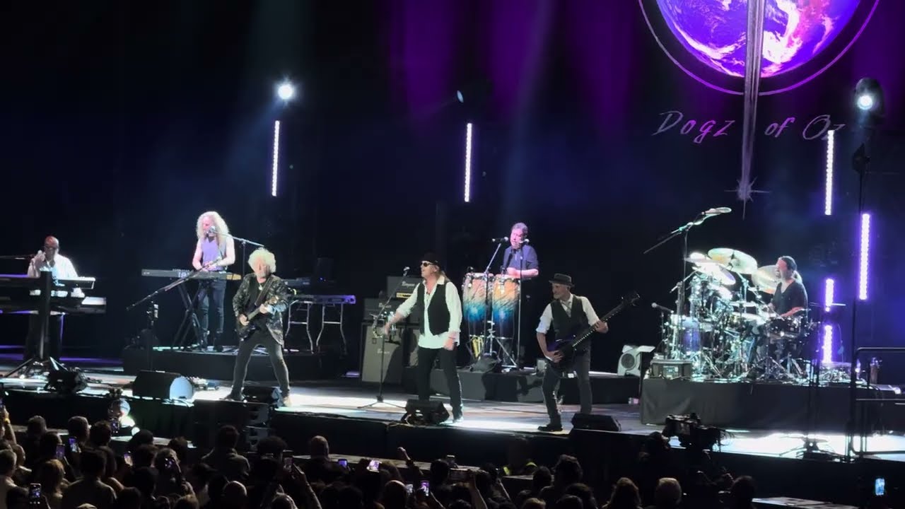 Toto - Hold the Line. Live at Palacio de los Deportes, México City, México 2025