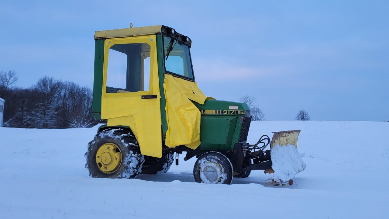 snow plowing with 1980 John Deere 317 (Let's test out the cab)