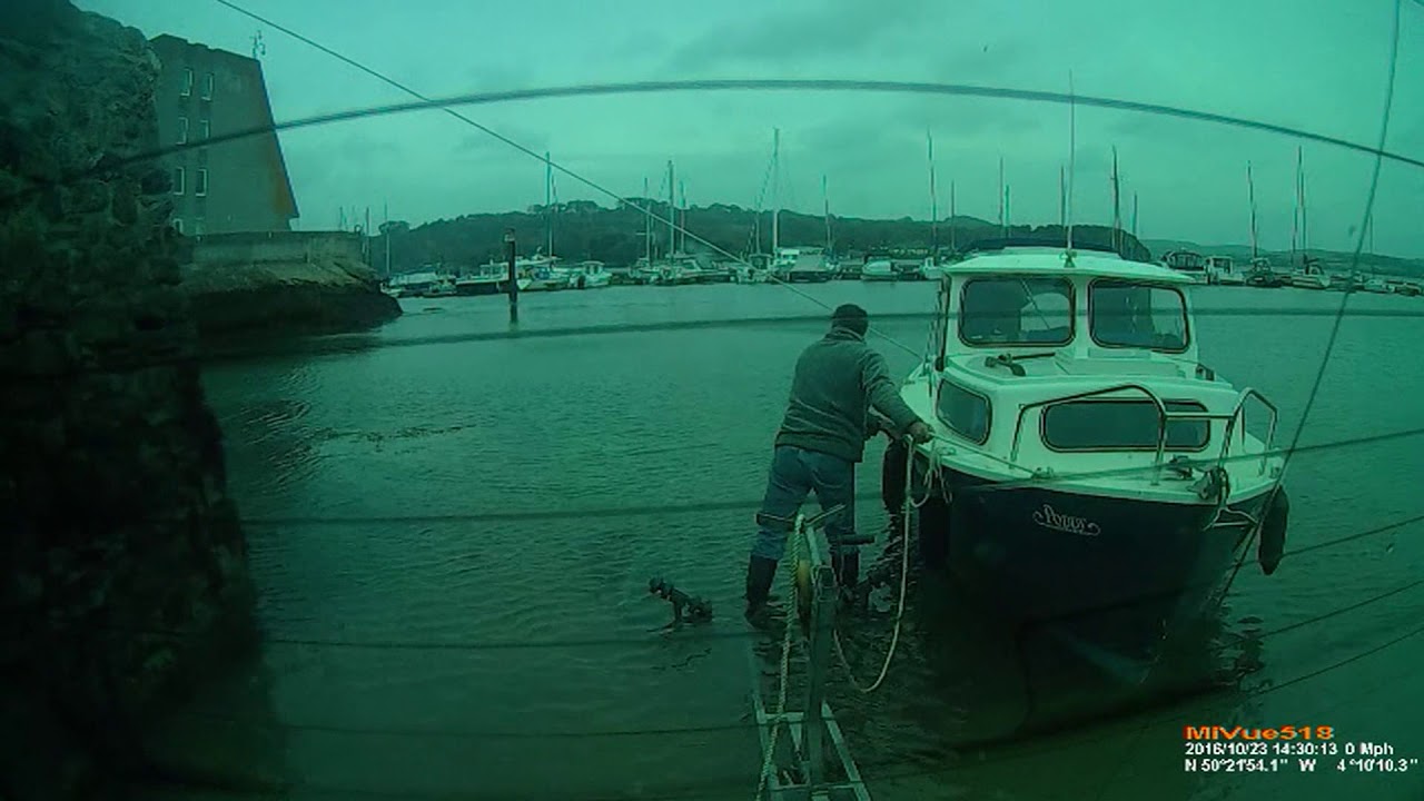 Hardy Navigator 18 Floatem Poles- a must for solo launch and recovery