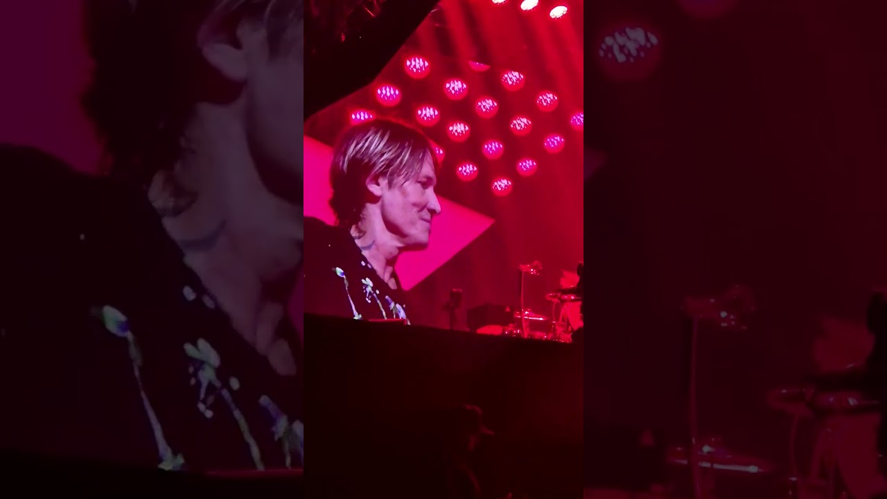 Keith Urban *Kiss a Girl* *Who Wouldn't Wanna Be  Me* Sydney 22.8.25