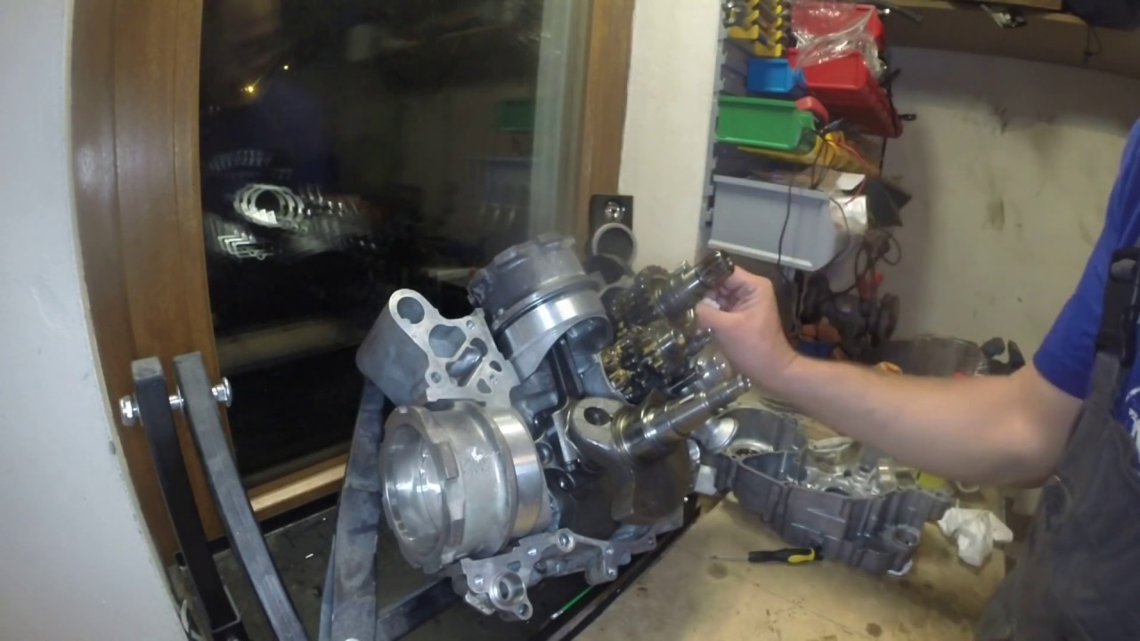 Aprilia SXV Engine Rebuild 06 - Cases prepare before reseal