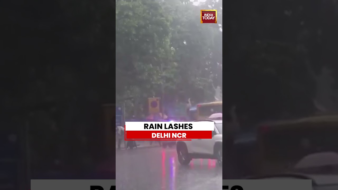 Rain Lashes Delhi NCR | Heavy Showers Trigger Waterlogging & Traffic Disruptions #delhi