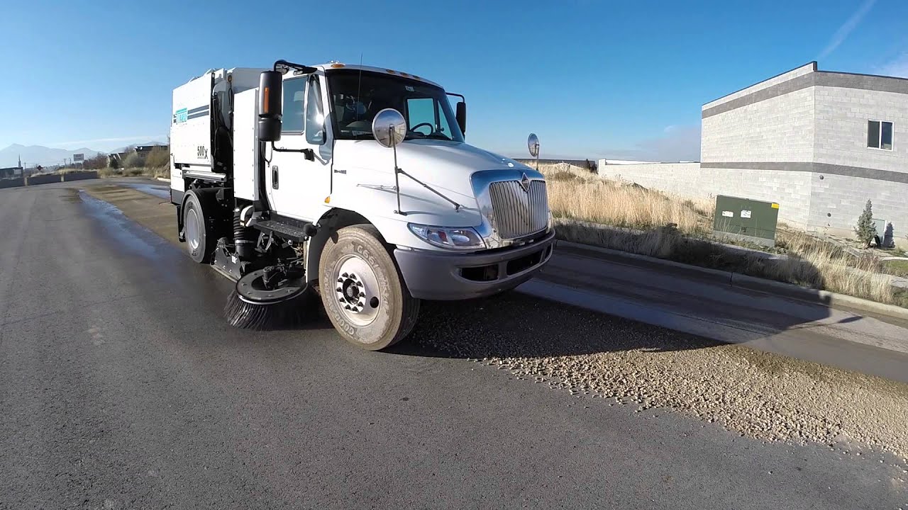 Tymco 500X Street Sweeper - Heavy Material Demo