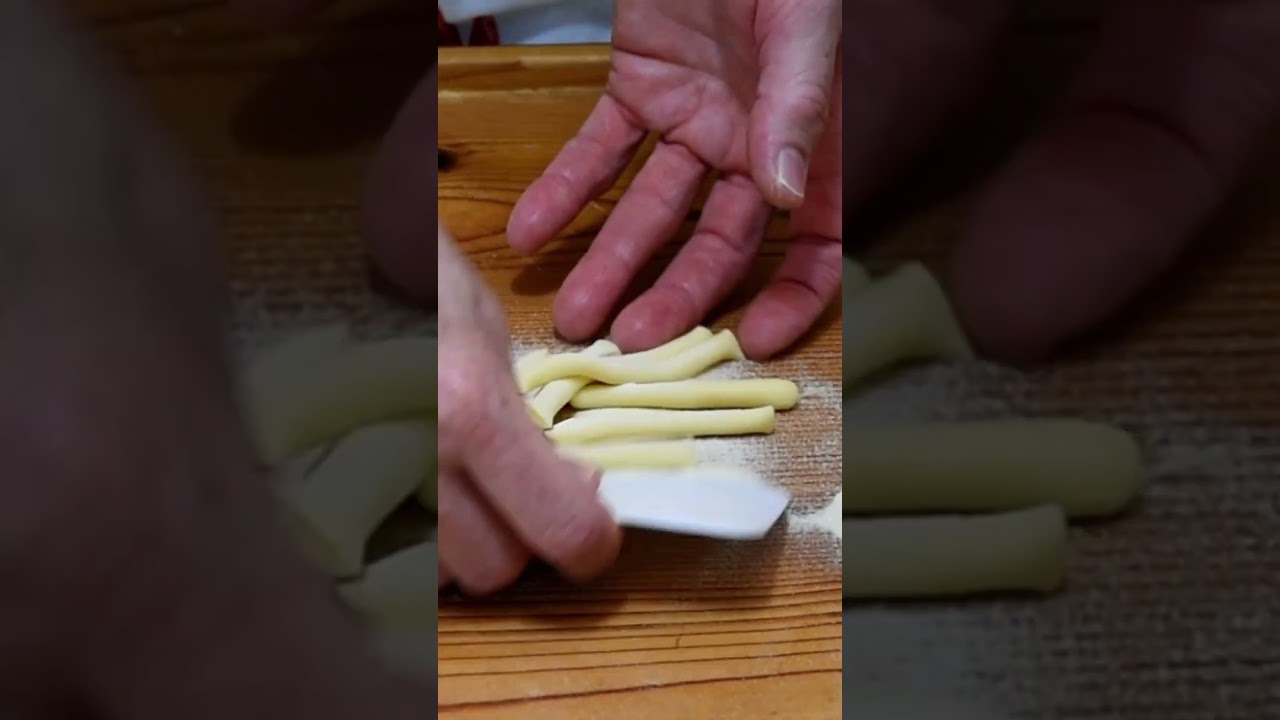 DOMAĆA TJESTENINA BEZ JAJA- BUSIATE... #recipe #recepti #tjestenina #ricette