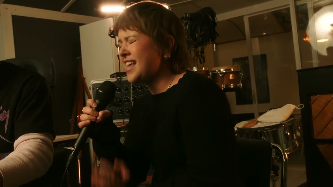 "Love is for losers" Live med Oskar Linnros