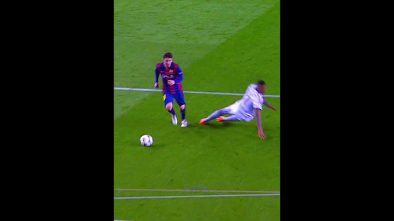 Messi🐐 Vs Boateng 😮