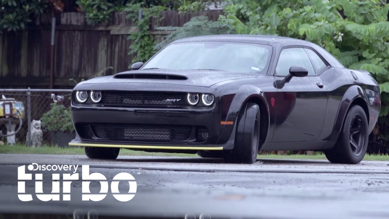 Examinando un veloz Dodge Demon a modificar | Máquinas Renovadas | Discovery Turbo Latinoamérica