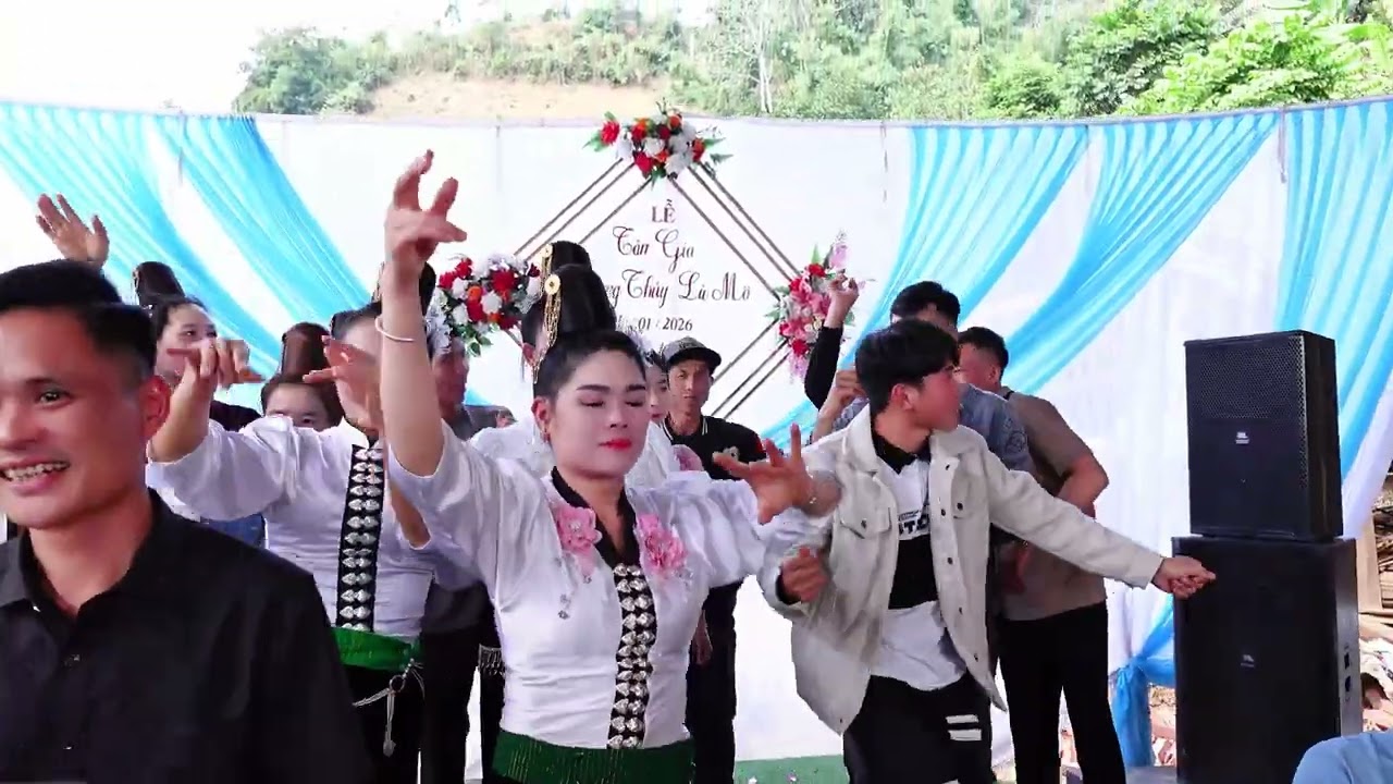 NHẢY TẠI LỄ MỪNG TÂN GIA HOÀNG THỦY - LÙ MỚI BẢN CỦ XÃ PHIÊNG CẰM 