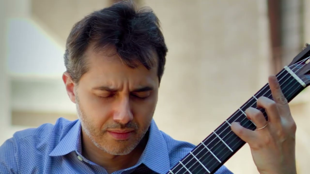 João Kouyoumdjian performs “Voices 1915”, by Iakovos Kolanian