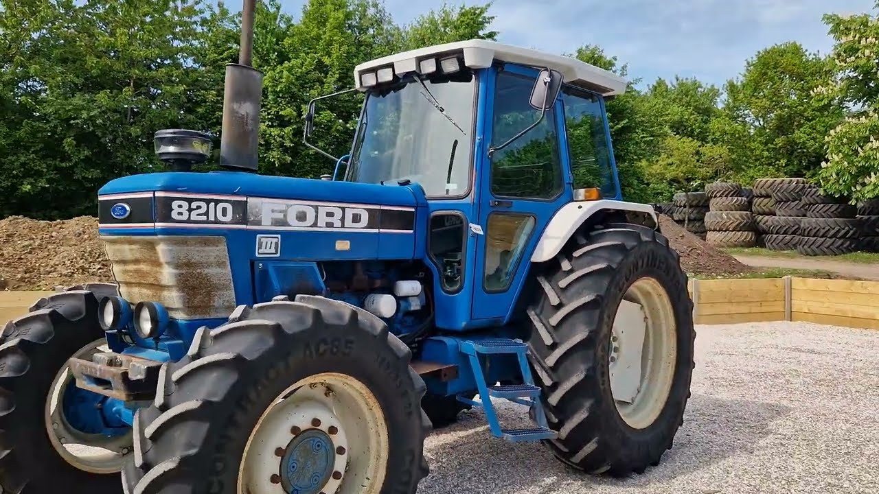Ford 8210 4wd tractor 24259