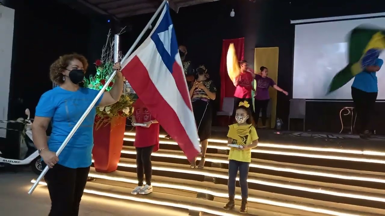 Hino Quadrangular ( coreografia)