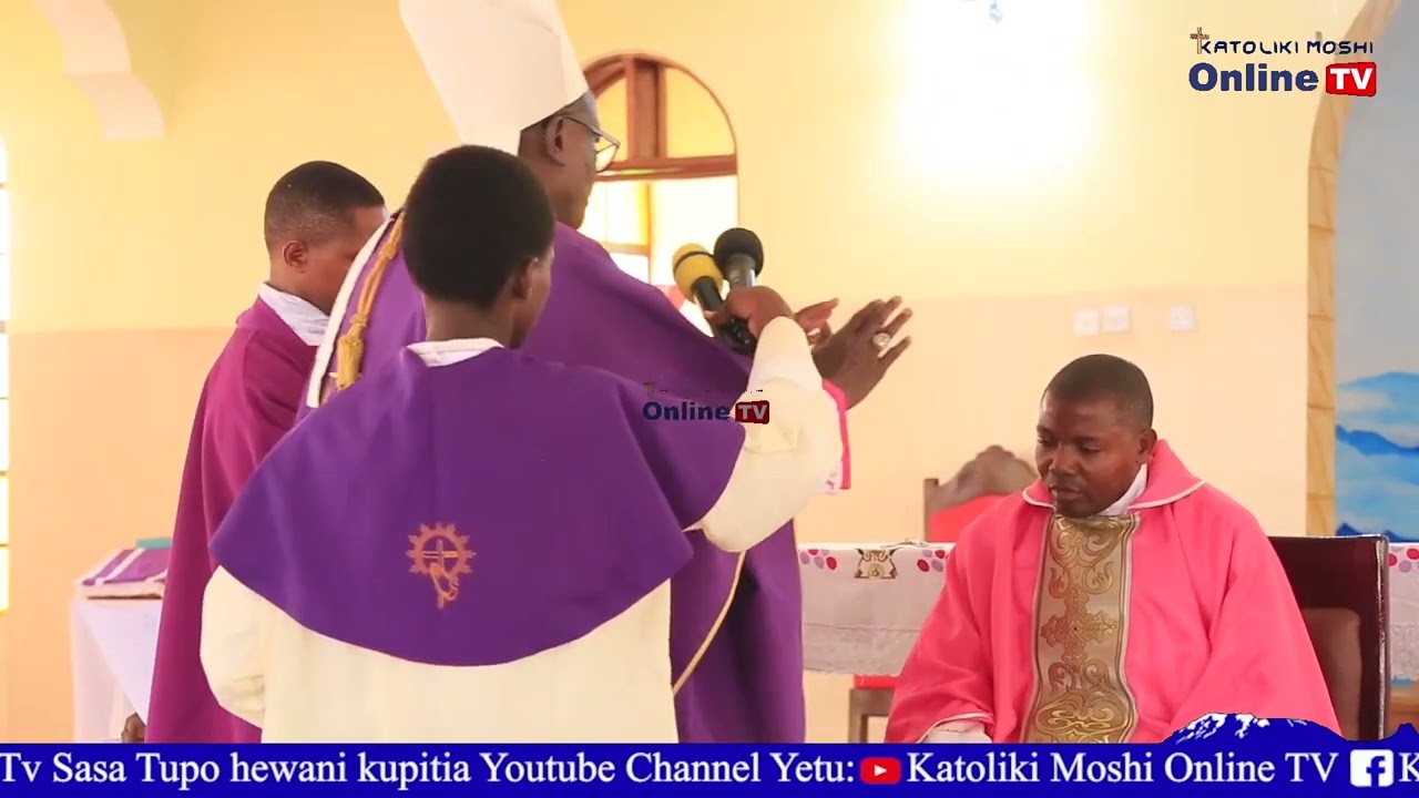 #ASKOFU AMSIMIKA#PADRE BEATUSI VUMILIA KUWA PAROKO NA PADRE MAPENDO WAKILI PAROKO PAROKIA YA UCHIRA
