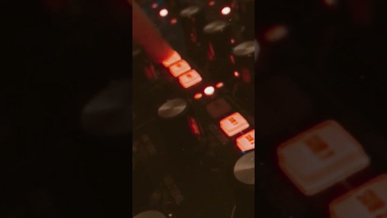 #moogsubharmonicon #synthpatchers #ambientelectronic #synthmusic #moogsynthesizer #synthesizer