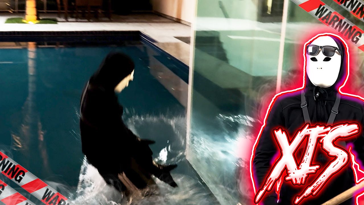 O XIS ESTÁ LOUCO, ELE PULOU NA PISCINA !!! ( Ep 22 TEMP 8 )