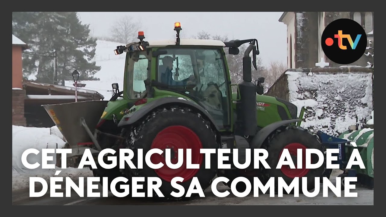 Cet agriculteur aide à déneiger sa commune