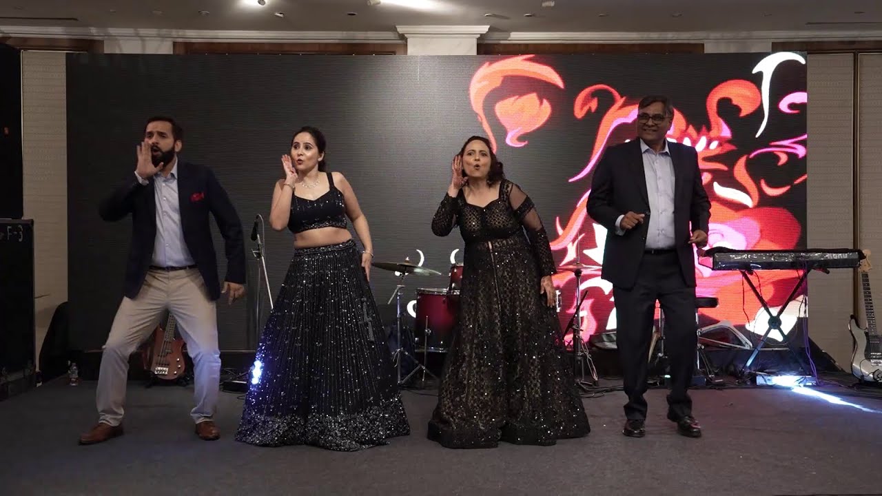 Ashlesha & Aditya Cocktail Performance 6