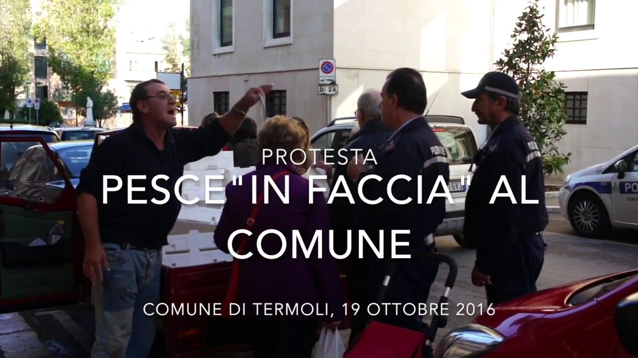 Termoli - Pesce «in faccia» al Comune