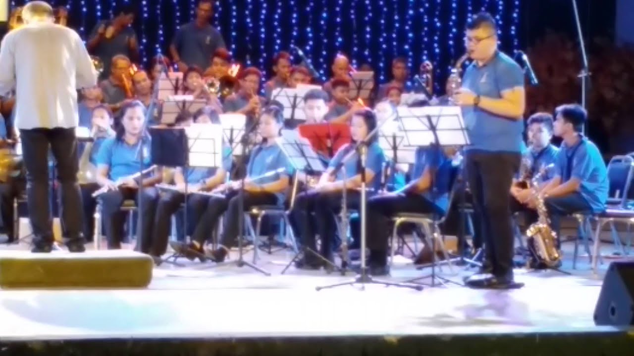 Ikaw feat. Iggy nadurata on saxophone