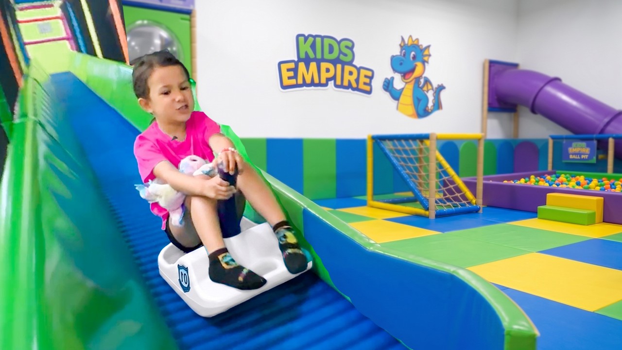 РОЛЛИ-СЛАЙД?! ОУК ЛАЗАЕТ ПО НОВОЙ 3-ЭТАЖНОЙ ИГРОВОЙ ПЛОЩАДКИ В KiDS EMPiRE В МИННЕСОТЕ! ОУК ВСТРЕ...